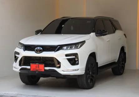 2024 Toyota FORTUNER 2.8 GR Sport Black Top 4WD