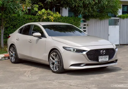 MAZDA 3 2.0 C AT ปี 2022 สีน้ำตาล