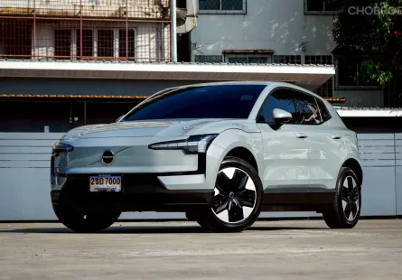 VOLVO EX30 Core Extended Range AT 2025