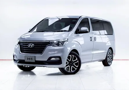 5C676 HYUNDAI H-1 2.5 TOURING    AT  2019
