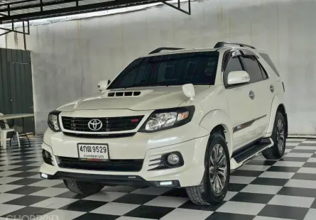 TOYOTA FORTUNER 3.0 V.4 WD.TRD-5 เกียร์ออโต้ ปี 2015
