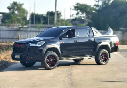 TOYOTA HILUX REVO 4 ประตูยกสูง / เกียร์ออโต้ / ตัว Entry 2.4 ปี 2024 สีดำ 