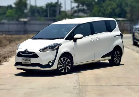 TOYOTA SIENTA 1.5 V ปี 2020 สีขาว