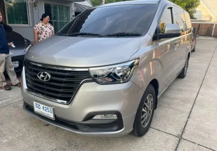  HYUNDAI H-1 2.5 TOURING ปี 2019  
