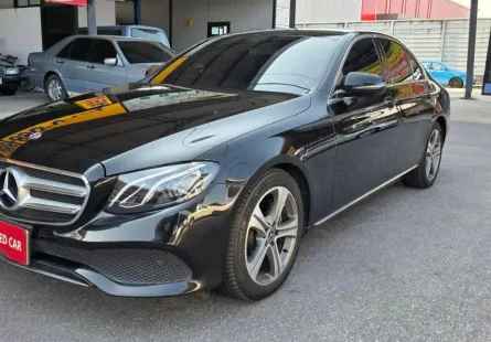 ฟรีเงินดาวน์ เครื่องยนต์ดีเซล รถสภาพสวยพร้อมใช้ครับ Mercedes-Benz E220d AMG SPORT (W213) ปี 2019