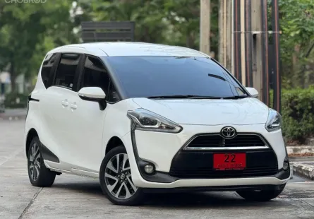 Toyota Sienta 1.5 V  7ที่นั่ง มือเดียว รุ่นท้อป ประตูสไลด์ไฟฟ้า2ด้าน สวยพร้อมใช้