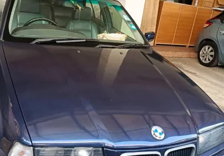 1994 BMW 3 Series 1.8 318i รถเก๋ง 4 ประตู 