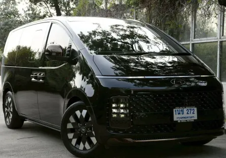 ขายรถ Hyundai Staria 2.2 Premium 2024 สภาพดีมาก วิ่งน้อย 