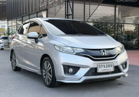 Honda Jazz 1.5 i-VTEC 2015 รถแฮทช์แบ็คยอดนิยม
