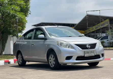 Nissan Almera 1.2 E AT ปี 2013 สีเงิน 