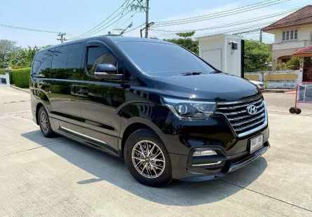 HYUNDAI H1 2.5 DELUXE AT 2021