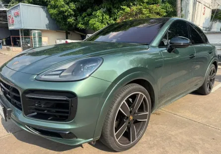 2023 Porsche Cayenne Coupe Platinum Edition สีพิเศษ Oak Green Metallic
