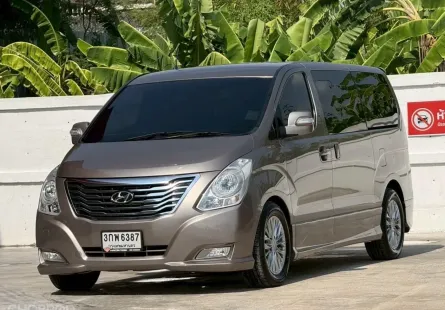 Hyundai Grand Starex 2.5 VIP 2013 สภาพดีพร้อมใช้งาน