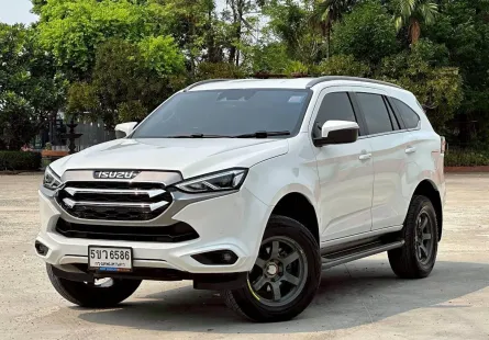 Isuzu MU-X 3.0 Ultimate 4WD ปี 2021 มือสองสภาพดี ไมล์แท้ มือเดียวป้ายแดง  