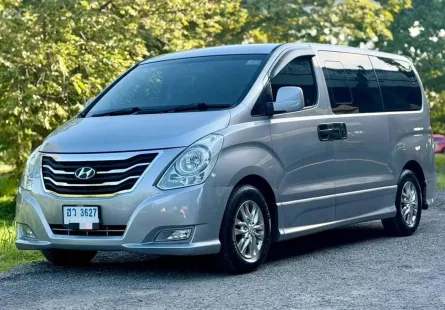 HYUDAI H-1 2.5 EXCUTIVE ปี 2015