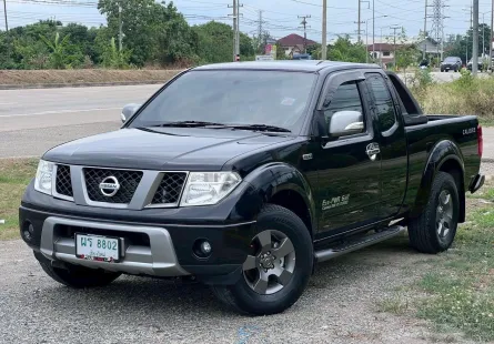 NISSAN NAVARA 2.5 LE GRAND TITANIUM KING CAB M/T ปี2013 สีดำ