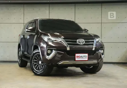 2017 Toyota FORTUNER 2.8 V 4WD SUV AT ไมล์แท้ มีของแต่งเพิ่มสมรรถนะการขับขี่ B6615