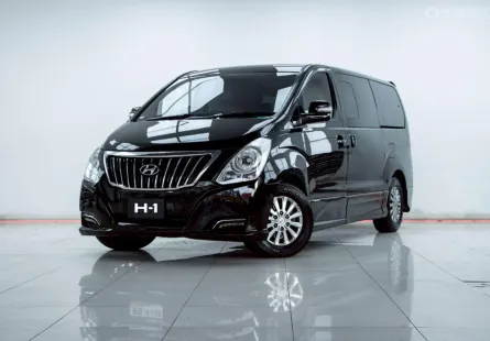 2B470 HYUNDAI H-1 2.5 ELITE AT 2017