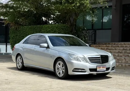 2013 BENZ E250 CGI FACELIFT รถออกศูนย์ BENZ THAILAND วิ่งเพียง 104,000 กม รถไม่เคยมีอุบัติเหตุครับ