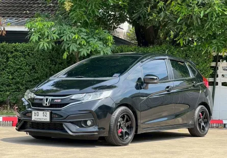Honda Jazz 1.5 i-VTEC RS 2018 สภาพดี รถสวย ไมล์น้อย 