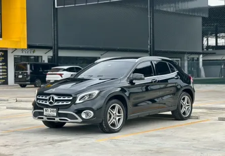 2020 Mercedes-Benz GLA-Class 1.6 GLA200 SUV ออกรถง่าย รถสวย ไมล์น้อย  