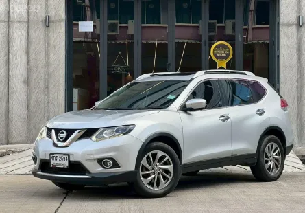 รถครอบครัวราคาถูก Nissan X-Trail 2.5V 4x4WD SUNROOF ปี 2015 