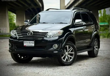 Toyota Fortuner 2.7V 2011 รถครอบครัว 7 ที่นั่ง