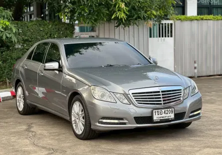 Benz E250 CDI Elegance โฉม W212 สีเทา