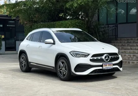 2022 BENZ GLA 200 AMG รถมือเดียว สภาพป้ายแดง วิ่งเพียง 6X,XXX กม เข้าศูนย์ตลอด รถไม่มีอุบัติเหตุครับ