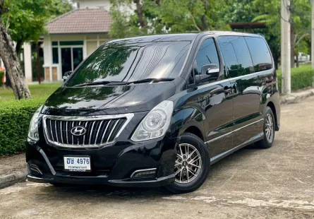 Hyundai H1 2.5 Deluxe (A2) auto ปี 2017 ไมล์ 110,000 กทม รถสวย 