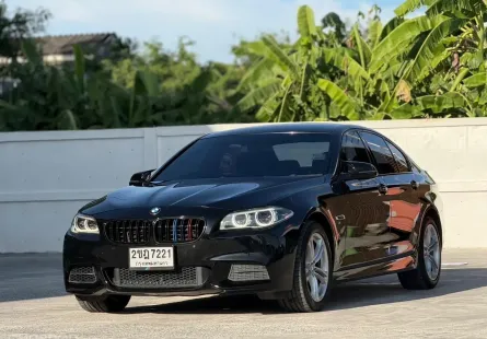 2015 BMW SERIES 5 528i M SPORT โฉม F10 สีดำ เกียร์ออโต้ เครื่องเบนซิน Twin Turbo รับประกันตัว