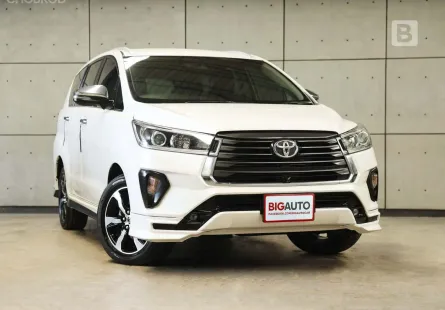 2022 Toyota INNOVA 2.8 Crysta Premium Wagon AT ไมล์แท้ รถมือแรกจากป้ายแดง B8049