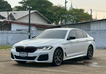 2022 BMW 5 Series 2.0 530e รถเก๋ง 4 ประตู รถบ้านมือเดียว ไมล์น้อย  เจ้าของขายเอง  
