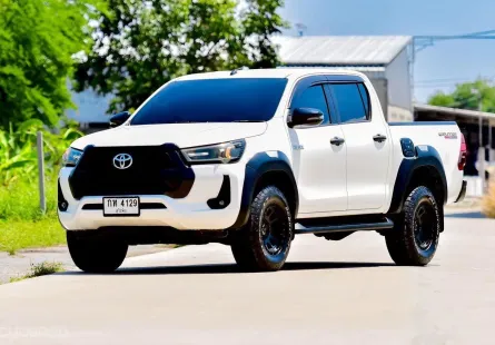 2021 Toyota Hilux Revo 2.4 Prerunner รถกระบะ 