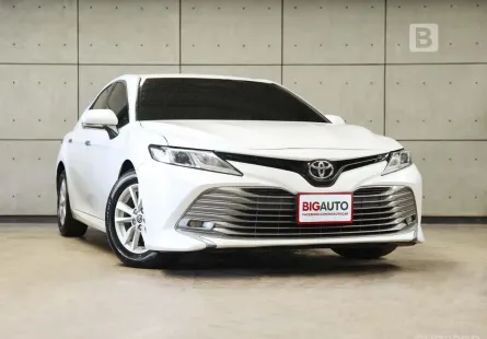 2019 Toyota CAMRY 2.0 G ไมล์เเท้ 9 หมื่น สีขาวมุกยอดนิยม เจ้าของเดิมดูแลรักษาดี ใช้งานน้อยมาก B7542