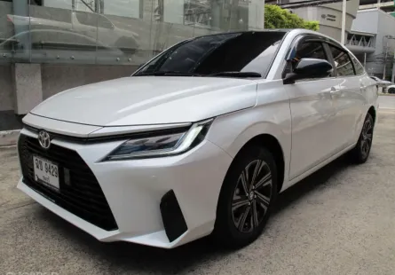 2025 TOYOTA YARIS ATIV 1.2 NIGHT SHADE (รุ่นพิเศษ) AUTO สีขาวมุก-หลังคาดำ
