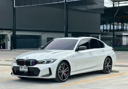BMW 3 Series 2.0 330e 2024 M Sport รถบ้านมือเดียว ไมล์น้อย  