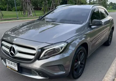 2015 Mercedes-Benz GLA-Class 1.6 GLA200 SUV ออกรถง่าย 