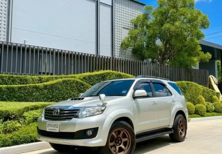 TOYOTA Fortuner 3.0 V 2013 มือเดียว ไมล์น้อย 60,000 km ของแต่งครบ  