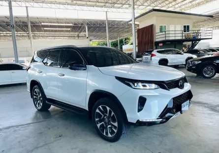 Toyota Fortuner 2.8 Legender ปี 2023 รถสวย มือแรกออกห้าง