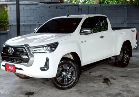 TOYOTA HILUX REVO 2.4 PRERUNNER MID CAB TOP ปี2022 จด ปี2023 mnc โฉมหมูป่า เกียร์ AUTO สีขาว