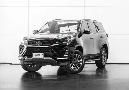 2022 Toyota Fortuner 2.4 LEADER V 4WD A/T สีดำ