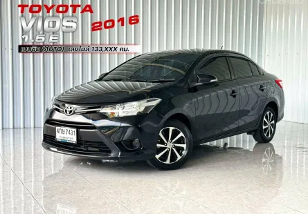 Toyota VIOS 1.5 E รถเก๋ง 4 ประตู 