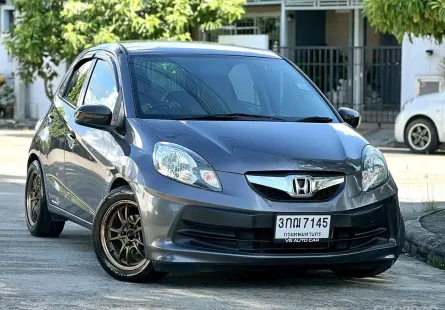 Honda Brio 1.2V AT เครื่องยนต์: เบนซิน เกียร์: ออโต้  ปี: 2014 สี: เทา