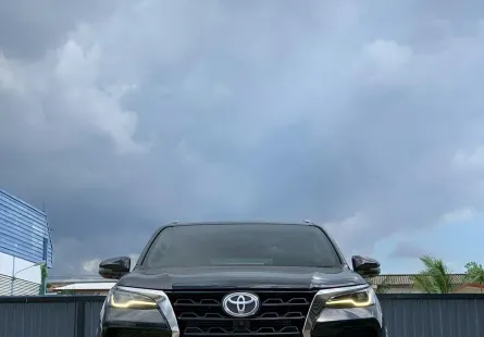 2022 Toyota Fortuner 2.4 V SUV ลดราคา