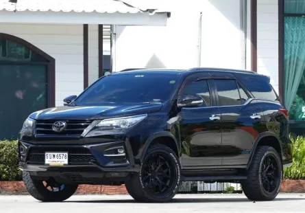 2016 Toyota Fortuner 2.8 V SUV ฟรีดาวน์ ดูแลอย่างดี เข้าศูนย์ทุกระยะ
