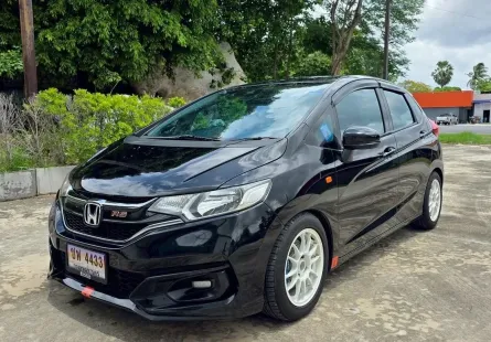 2018 Honda JAZZ 1.5 i-VTEC รถเก๋ง 5 ประตู รถสภาพดี มีประกัน ไมล์แท้  ของแต่งเพียบ 