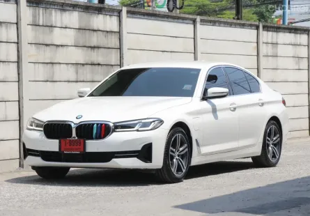 2022 BMW 5 Series 2.0 530e รถเก๋ง 4 ประตู ฟรีดาวน์ รถสวย ไมล์น้อย  