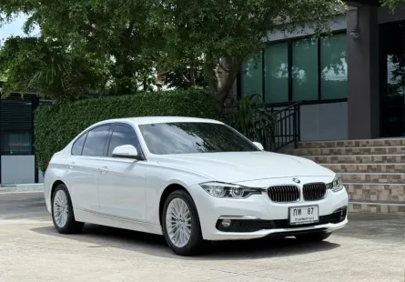 2019 BMW 320D F30 LCI รถมือเดียวออกป้ายแดง รถวิ่งน้อย เข้าศูนย์ตรงระยะ รถไม่เคยมีอุบัติเหตุครับ