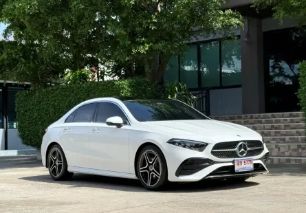 2025 BENZ A200 AMG DYNAMIC FACELIFT รถมือเดียวป้ายแดง วิ่งเพียง 20,000 กม รถไม่เคยมีอุบัติเหตุครับ
